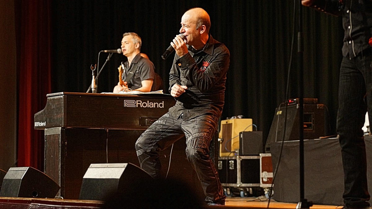 O Fotomagazin / Andy Lee Lang in der Krnberghalle Leonding - 2014